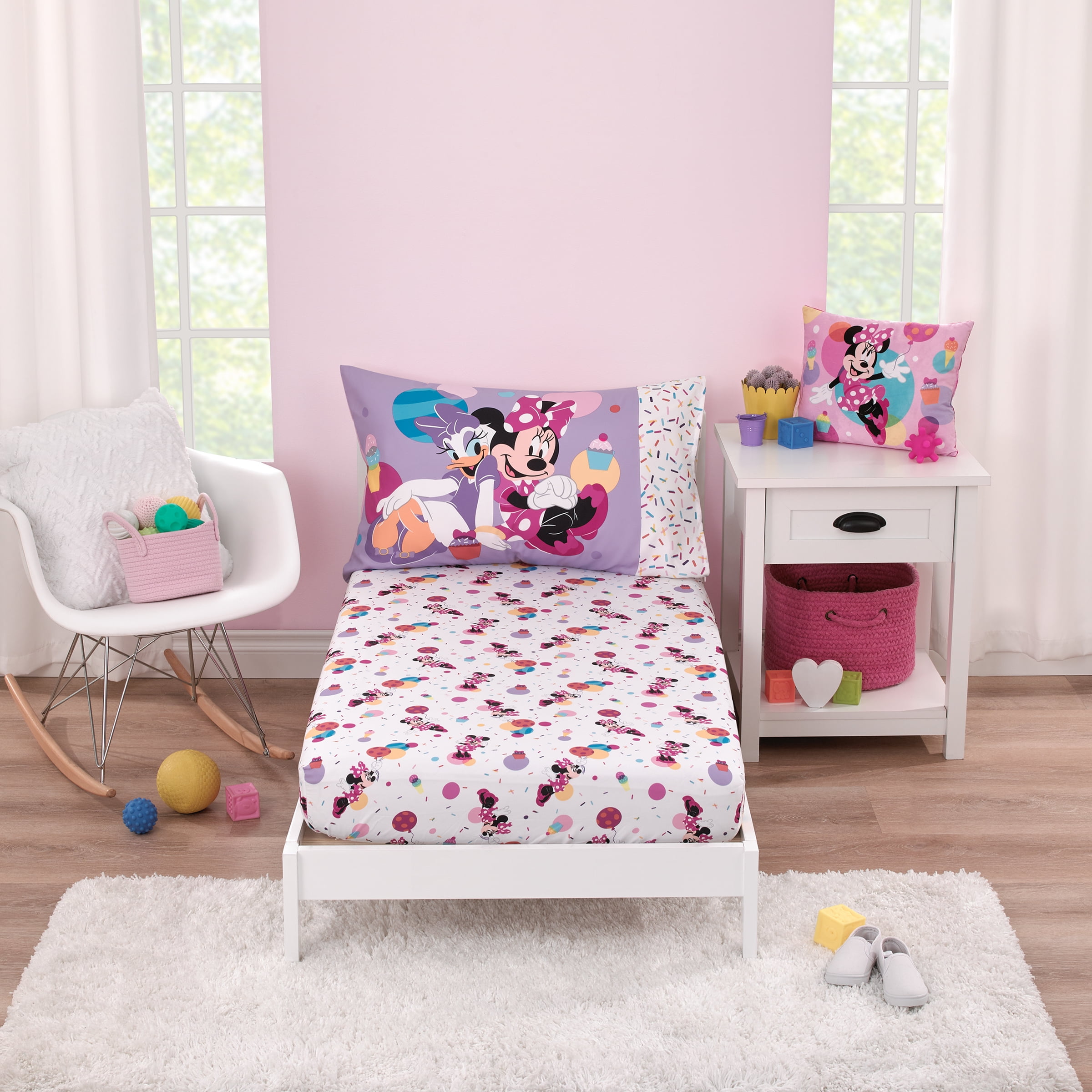 Disney Minnie Mouse Let's Party 2 Piece Toddler Sheet Set