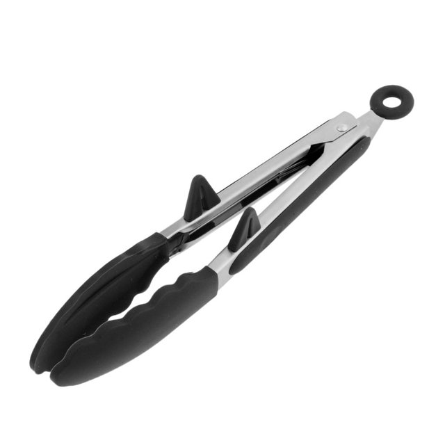 pinza de cocina dynwavemx de acero inoxidable con punta antideslizante de silicona 9 pulgadas, vista en 3/4; abrazadera para alimentos con cabezas de silicona negra y mango de acero inoxidable, cierre con anilla para colgar, adecuada para parrilla y picnic.