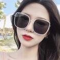 thumbnail image 4 of Gafas de sol blancas con forma cóncava para mujer, lentes de sol cuadradas con montura grande y cara grande, novedad de 2024, 4 of 5