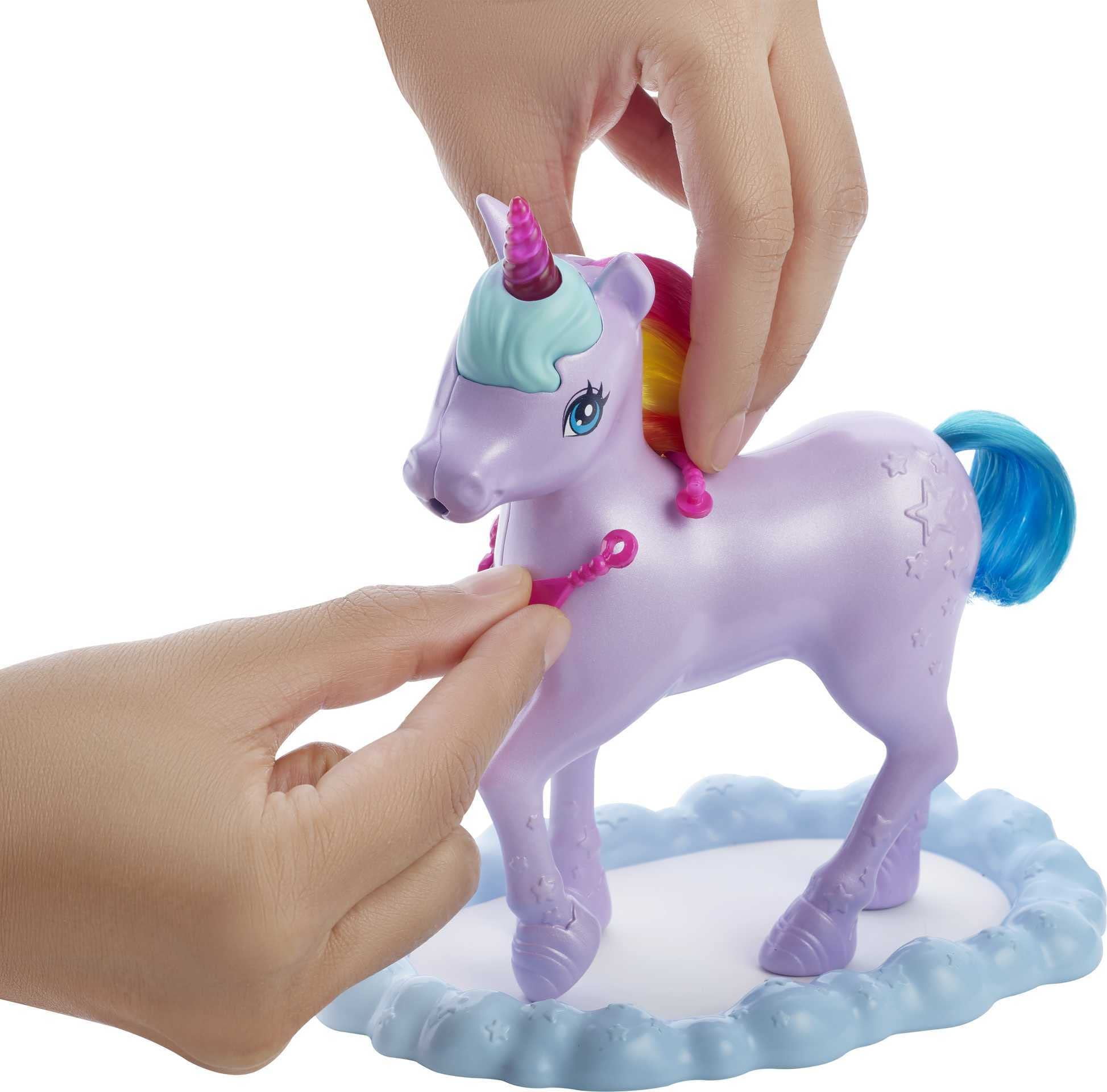 Barbie Dreamtopia Doll and Unicorn GTG01