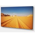 thumbnail image 2 of Route en Égypte Désert Blanc, 2 of 3