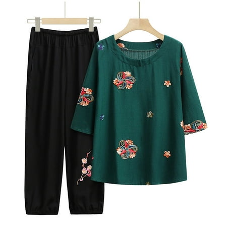 

IWRUHZY Women s Pajama Set- Sleepwear Tops with Capri Pants Casual and Floral Prints Pajama Sets
