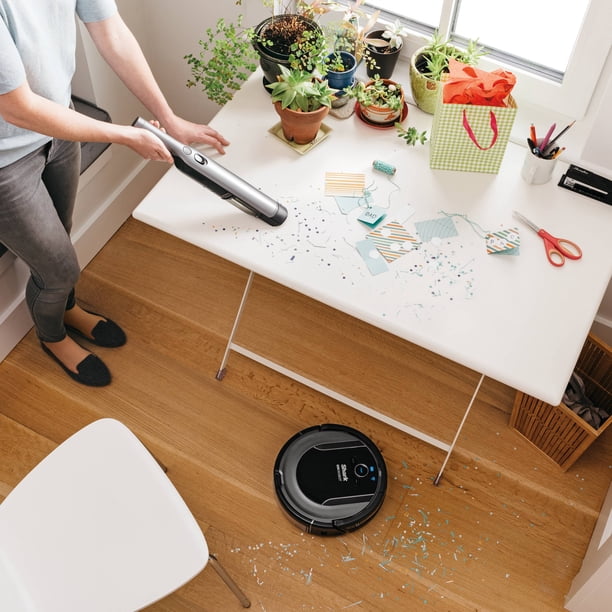 SHARK ION Robot Vacuum | Robotic floor tech for ecommerce