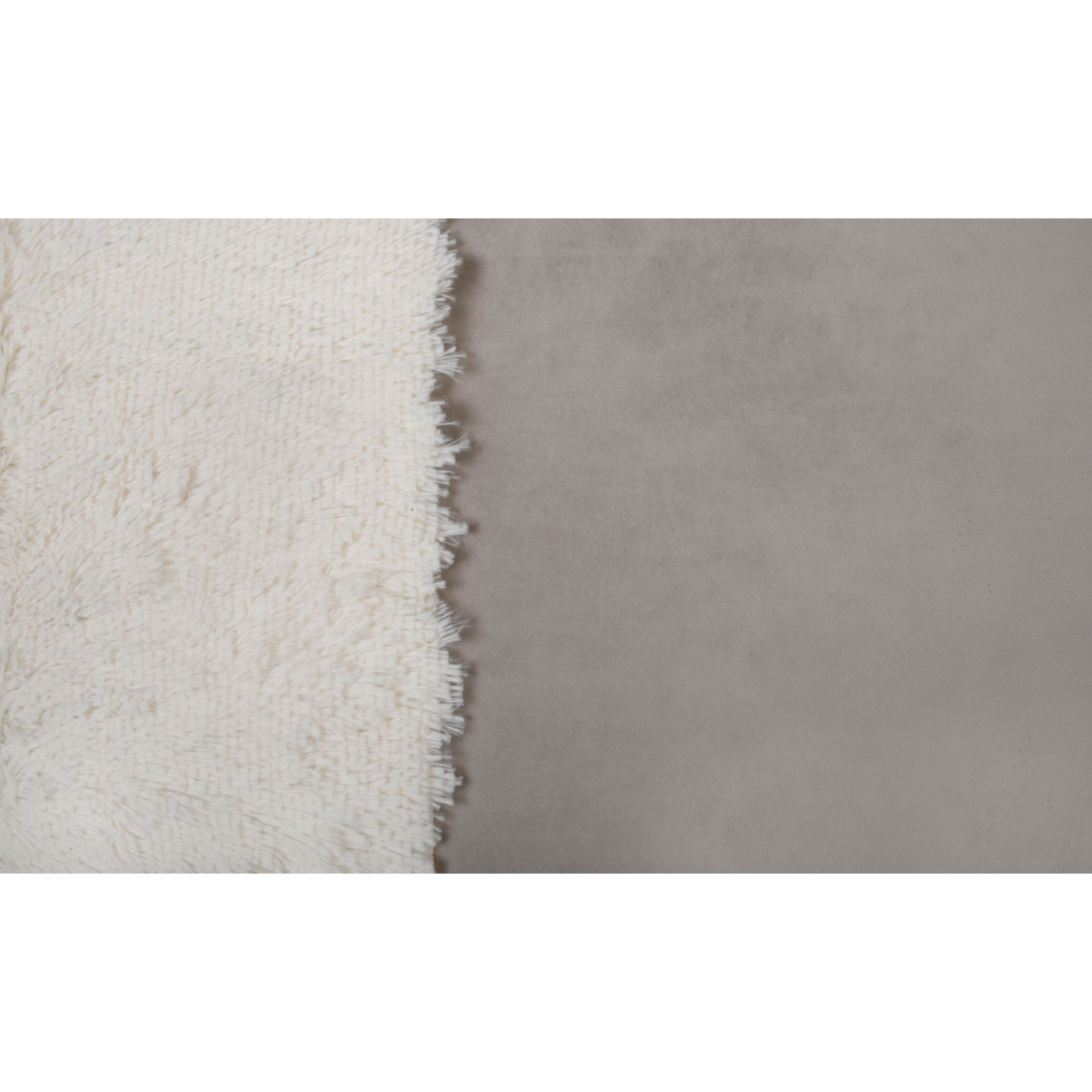 Precious Tails Plush Velvet Fur Pillow Pet Bed