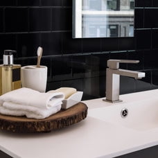 Smart Tiles Peel and Stick Backsplash, 5 Adhesive Tiles, Square Black, 22.29"x8.23"