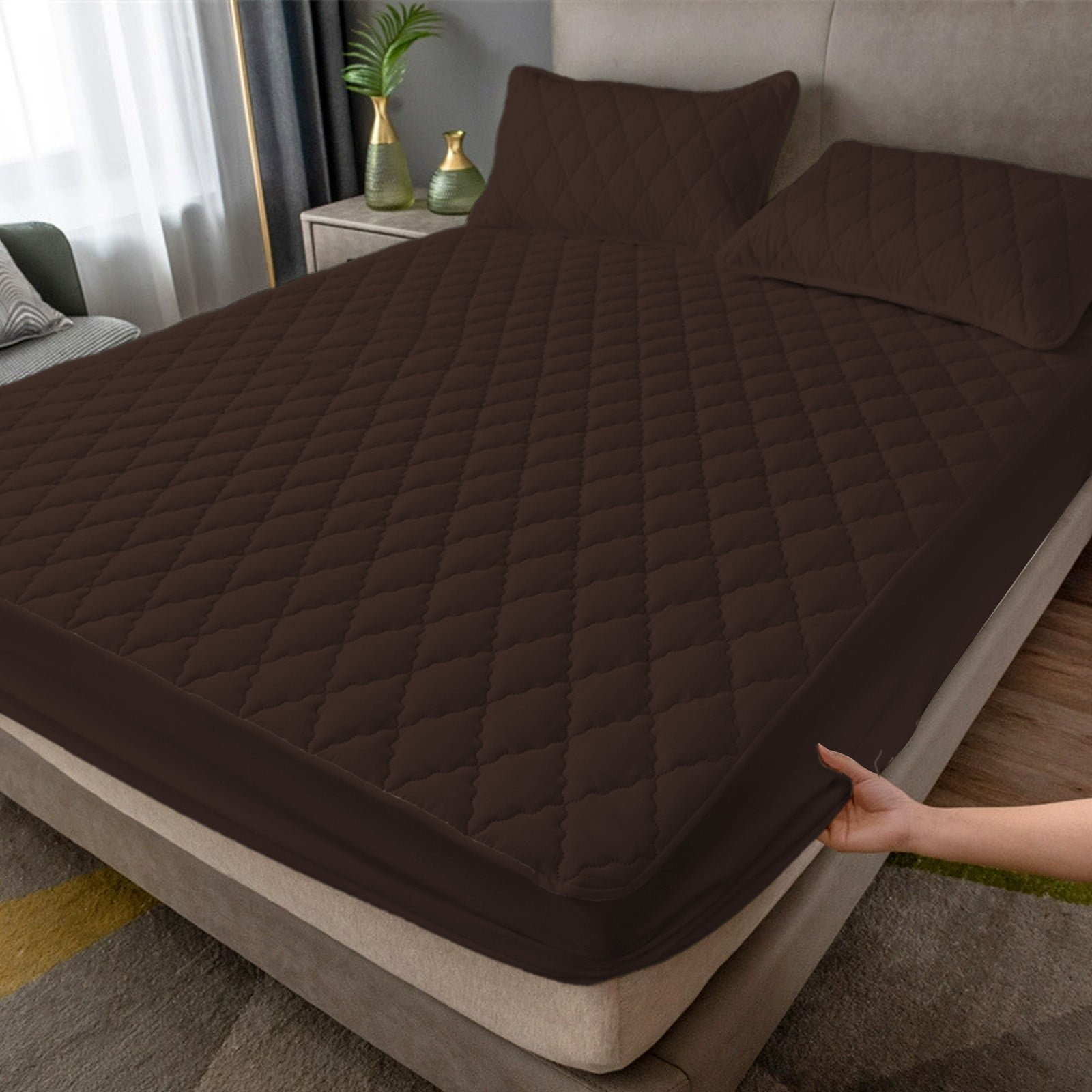 Waterproof Mattress Protector, Queen Size (Fits 60"x80" / 150x200cm), Fitted Sheet Style, Non-Slip & Soft Fiber Mattress Pad Cover, Machine Washable Bedding Protection ( Coffee )