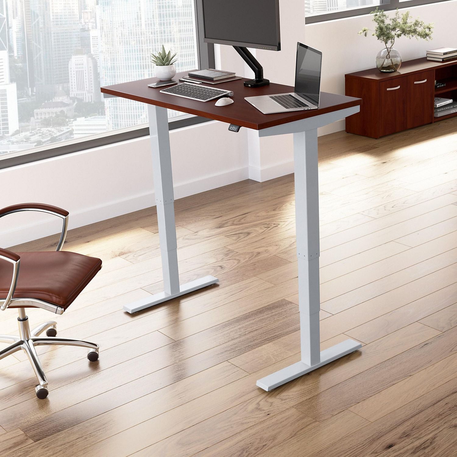 Bureau assis-debout électrique à hauteur réglable 48L x 24P Move 40 Series de Bush Business Furniture, blanc