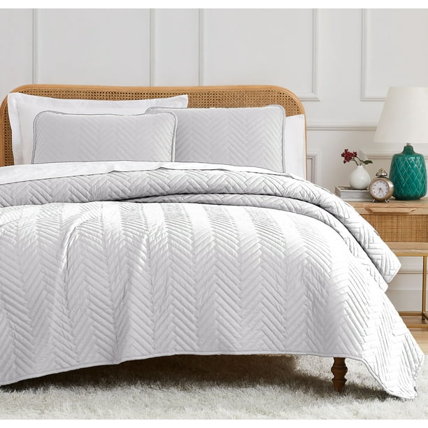 Southshore Fine Linens Oversized Quilt Bedding Set lightweight, prewash
