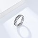 thumbnail image 4 of Anillo de cadena cubana de tejido doble con viento frío de Europa y Estados Unidos, joyería de mano con personalidad de nicho neutral sin género, 4 of 5