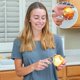 thumbnail image 1 of Pelador de patatas y verduras de acero inoxidable, pelador de zanahorias y manzanas de cocina, pelador de verduras y frutas súper afilado con mango ergonómico, utensilios de cocina útiles y artilugios LingWen 9024715659286, 1 of 1