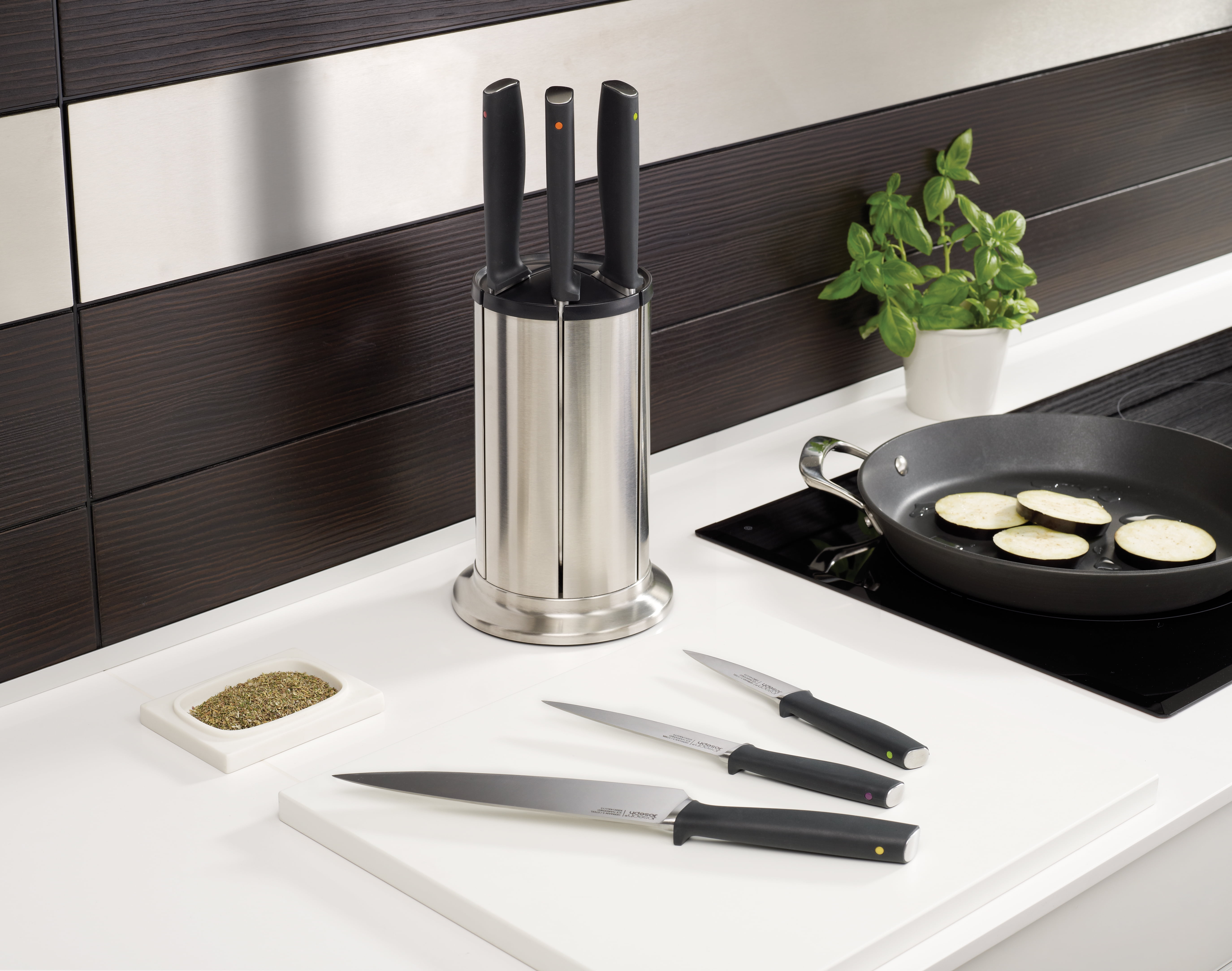 Joseph Joseph elevate knife block review 