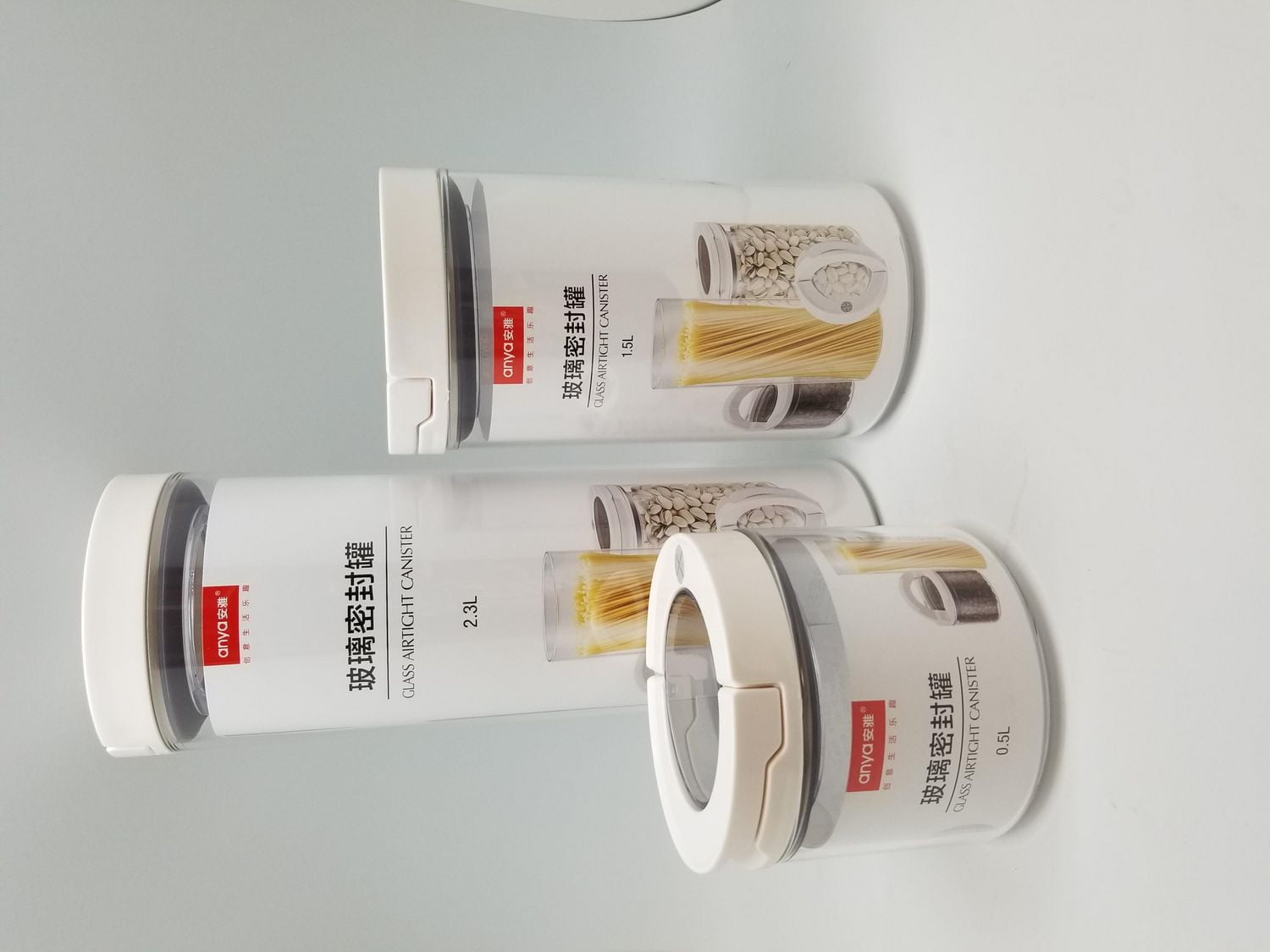 Anya High borosilicate Glass Air-tight 0.5 L Moisture Proof One Handed Canister