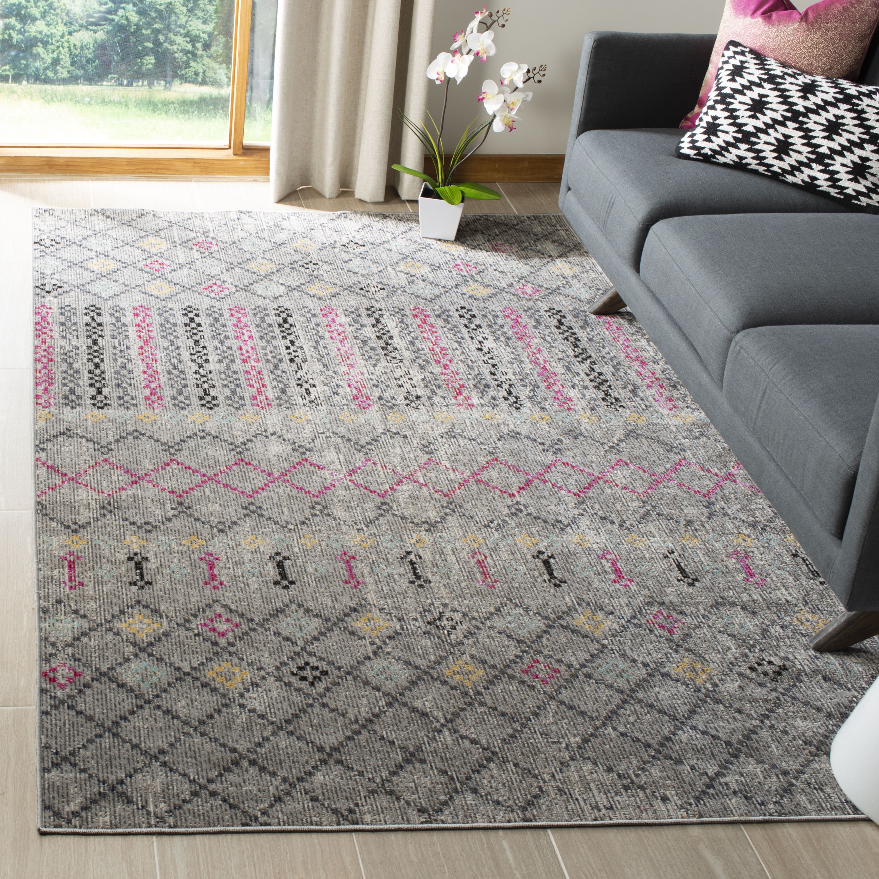 SAFAVIEH Montage Janne Geometric Indoor/Outdoor Area Rug, Grey/Multi, 4' x 6'