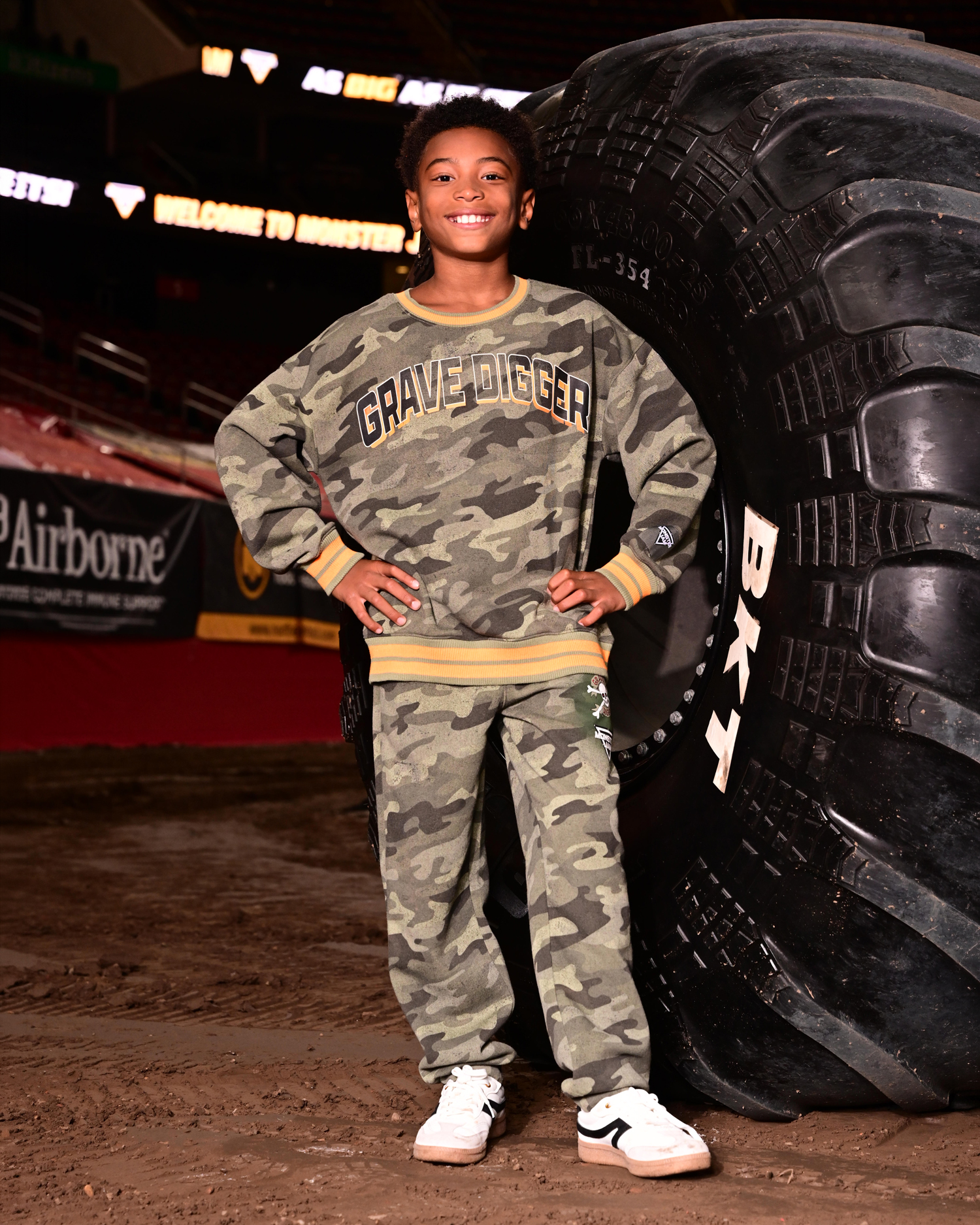 Monster Jam Boys Sweatshirt & Joggers 2-Piece Set photo 5