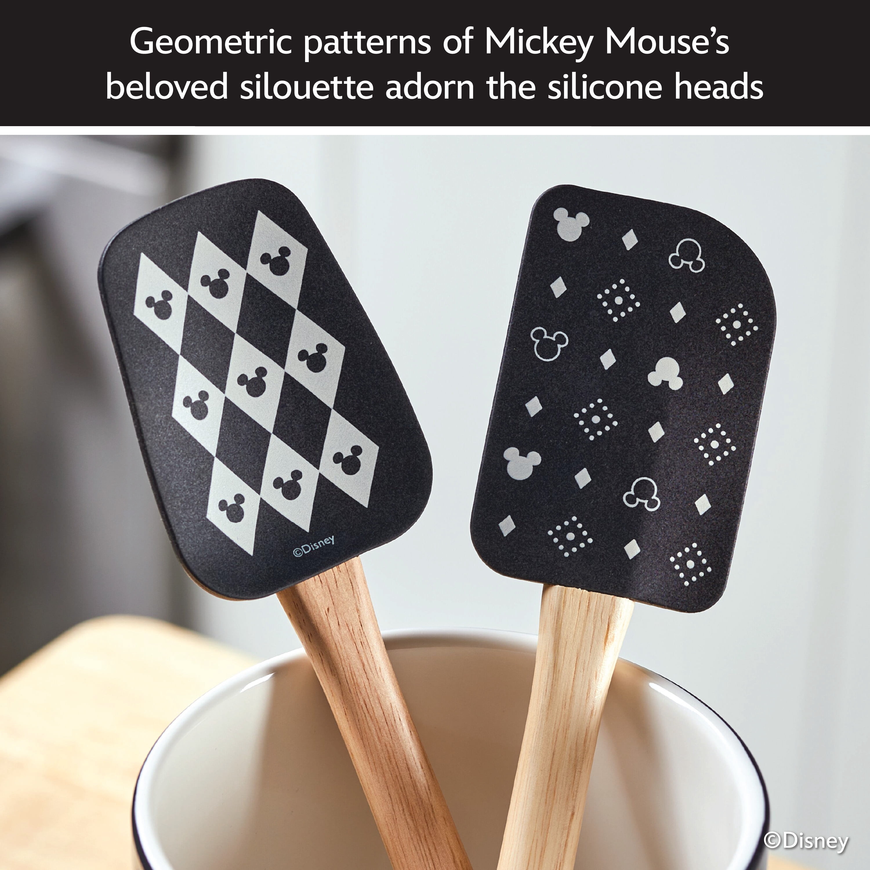 Disney Home Monochrome 4 Piece Kitchen Tool Set