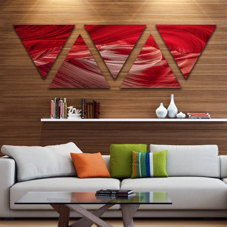 Shades In Art DESIGN ART Designart 'Red Shade in Antelope Canyon' Landscape Photography Canvas Print - Triangle 5 Panels - Red ()