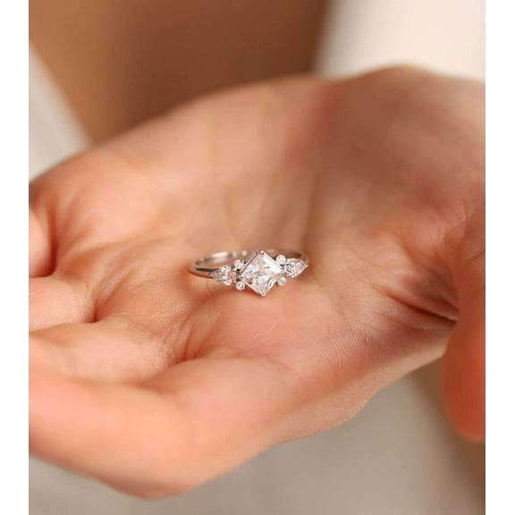 vylahjewellery Plated White Gold Women's Wedding Ring for Her Genuine 2 Ct Princess Cut Moissanite Diamond Ring Beautiful Engagement Ring