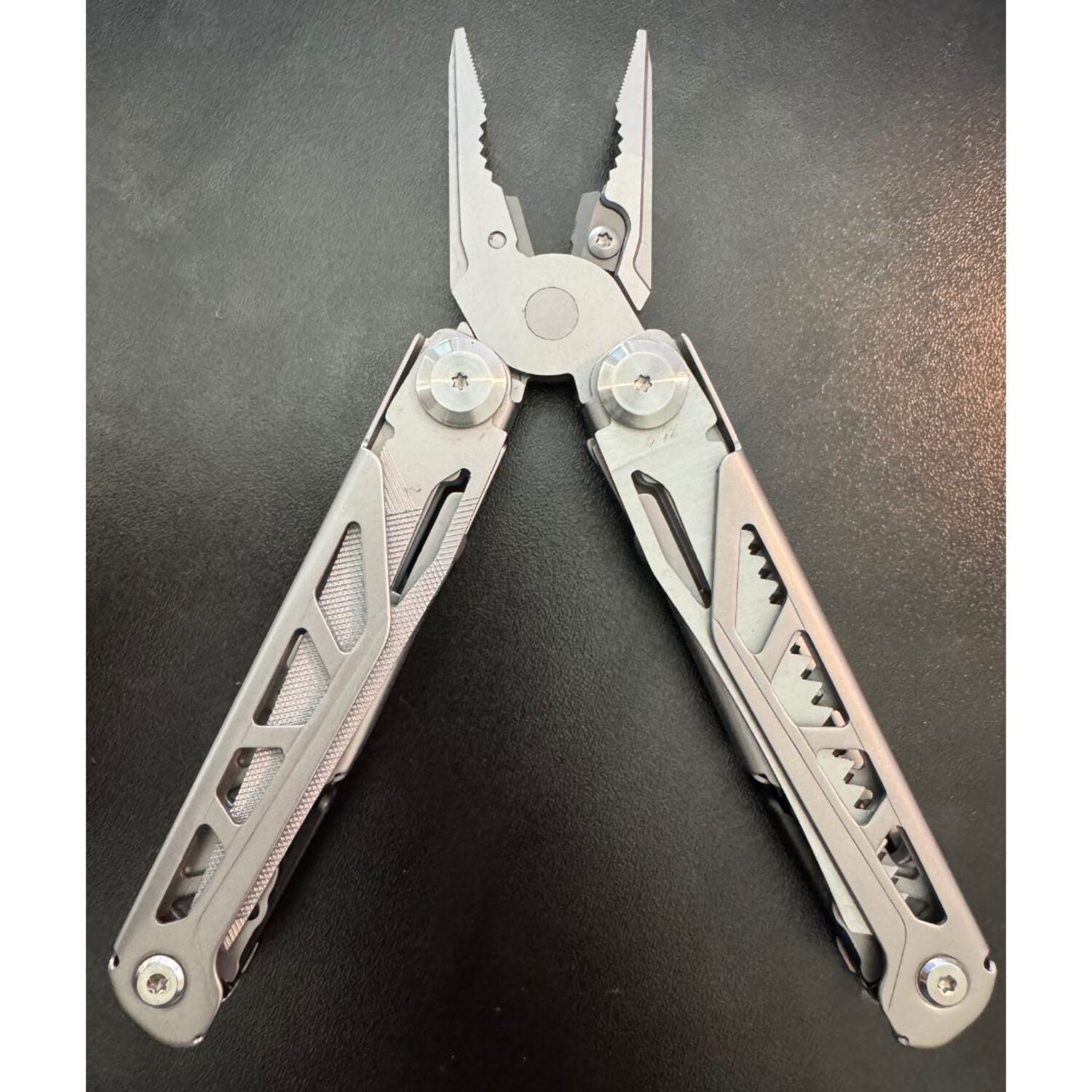 Lifespace Premium 15-in-1 EDC Multi-Tool with Pliers and Scissors
