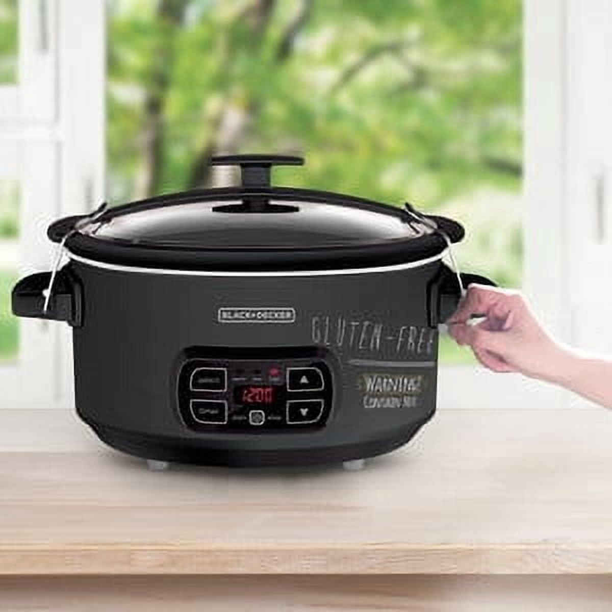 BLACK+DECKER 7-Quart Slow Cooker, SCD4007, Chalkboard Exterior, Locking Lid, 3 Heat Settings, Removable Stoneware Crock