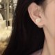 thumbnail image 5 of Aguja de Plata Flor Redonda Pendientes de Resina Pendientes Coreano Dulce Diseño Femenino Versátil, 5 of 7