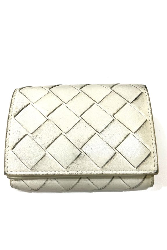 Pre-Owned BOTTEGA VENETA Intrecciato Tiny Trifold wallet White (Fair)