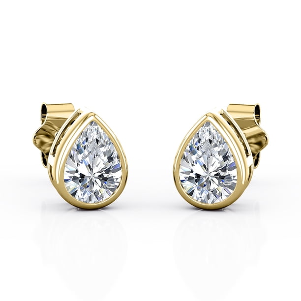 JeenMata Aros Tipo Botón con Solitario de Moissanita en Forma de Pera de 1 Quilate Engastados en Bisel en Baño de Oro Amarillo de 18 K sobre Plata
