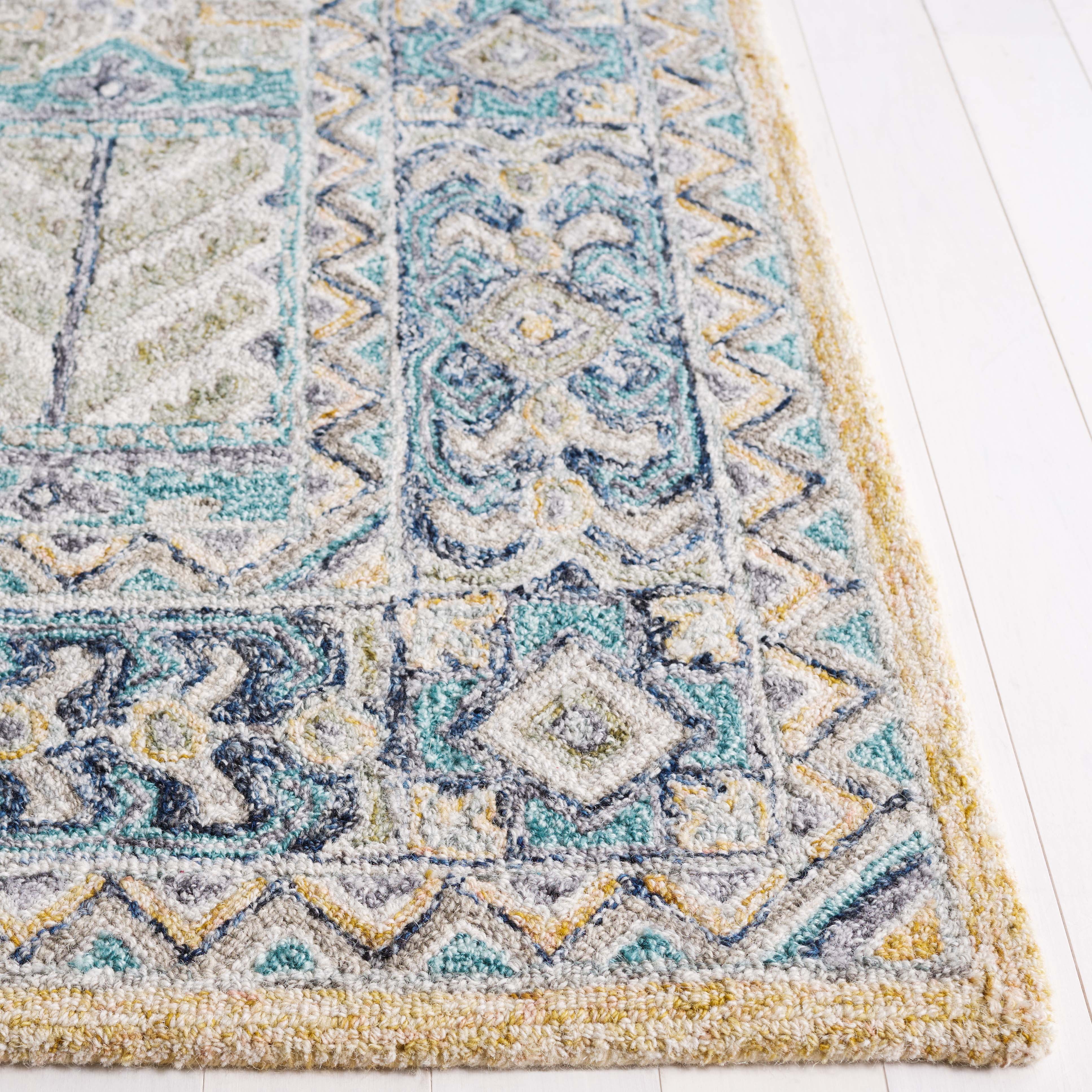 SAFAVIEH Metro Azalea Medallion Area Rug, Teal/Blue, 6' x 9'
