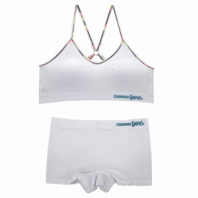 coordinado carnival teen para niña juvenil de seamless blanco talla 16, 2 piezas conjunto seamless blanco con top tipo bralette y bóxer; top con tirantes ajustables, espalda ancha y almohadillas removibles, sin corchetes, logotipo Carnival teen en el borde inferior; bóxer corto con puente 100% algodón y logotipo en cadera, fondo blanco.