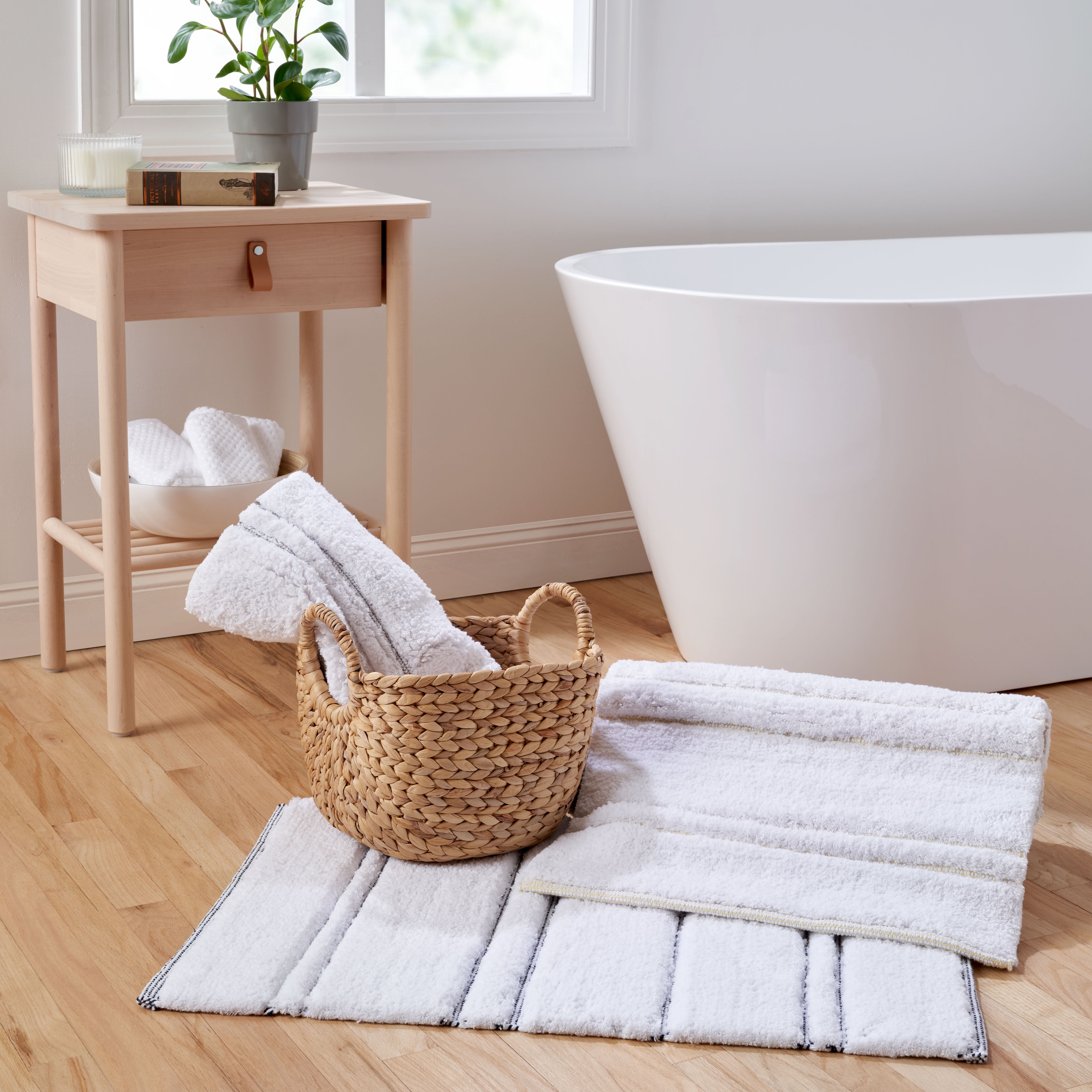 Gap Home Chambray Woven Stripe Bath Rug Navy 20"x30"