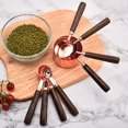 thumbnail image 2 of Juego de 8 tazas y cucharas medidoras, mango de madera, acero inoxidable de primera calidad, acabado pulido en oro rosa, taza medidora de líquidos y secos, para cocinar y hornear, 2 of 5