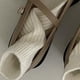 thumbnail image 3 of Zapatos planos de punta cuadrada de piel de microfibra con correa ajustable en el tobillo para mujer: cómodos y elegantes, talla 36, color caqui chic, 3 of 8