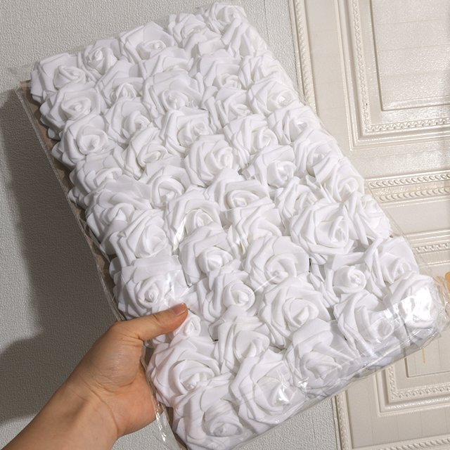 Cabeza de flor Artificial de rosa de PE blanca con tallo, ramo de bricolaje, decoración de fiesta de boda, suministros de álbum de recortes, 50 unids/lote por paquete