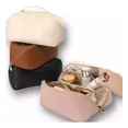thumbnail image 1 of Bolsa de maquillaje grande de Nécessaire Cosmetics, espaciosa, color crema, para mujer, 1 of 8