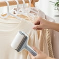 thumbnail image 4 of Xihbxyly Rodillo Depilatorio Doméstico, Diseño Manual de Doble Cara, Papel Desgarrable, Fácil Eliminación de Pelusas, Mango Ergonómico, Cuidado de La Ropa, Solución de Limpieza Práctica., 4 of 5