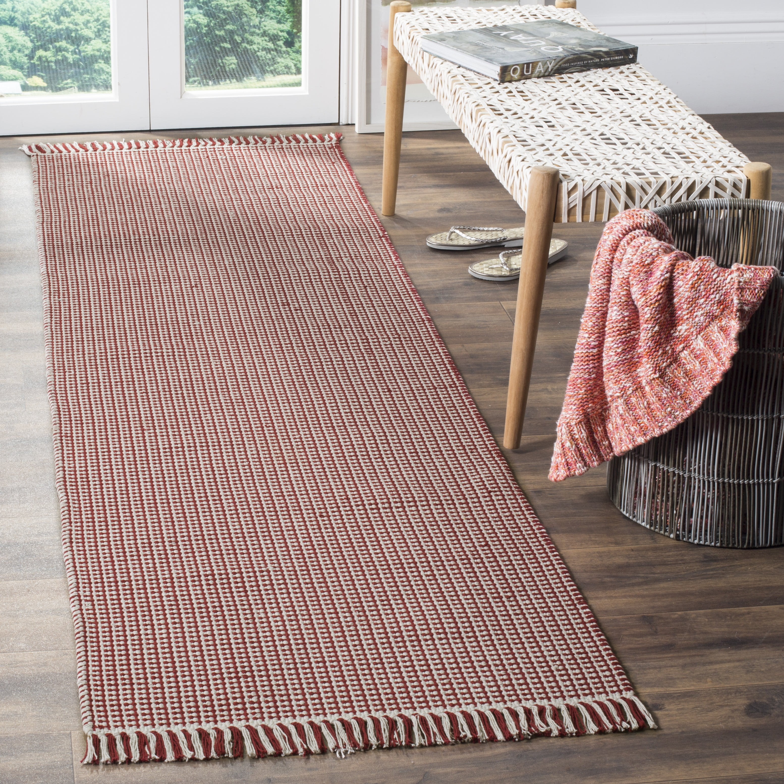 SAFAVIEH Montauk Patton Geometric Cotton Runner Rug, Ivory/Red, 2'3" x 10'