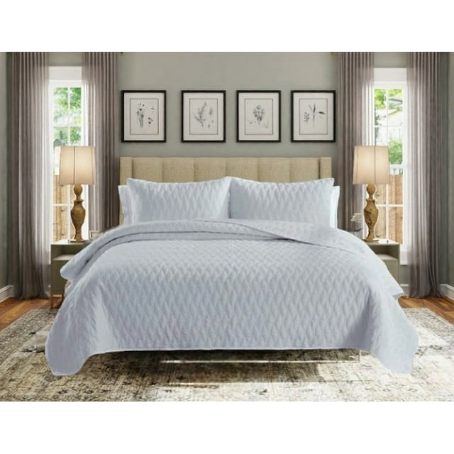 Nola Home Modern Quilt Set, Lightweight Bedspread