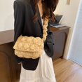 thumbnail image 4 of Bolso Mano Acolchado para Mujer Hombro Fruncido Color Sólido Gran Capacidad Citas Niñas (caqui), 4 of 9