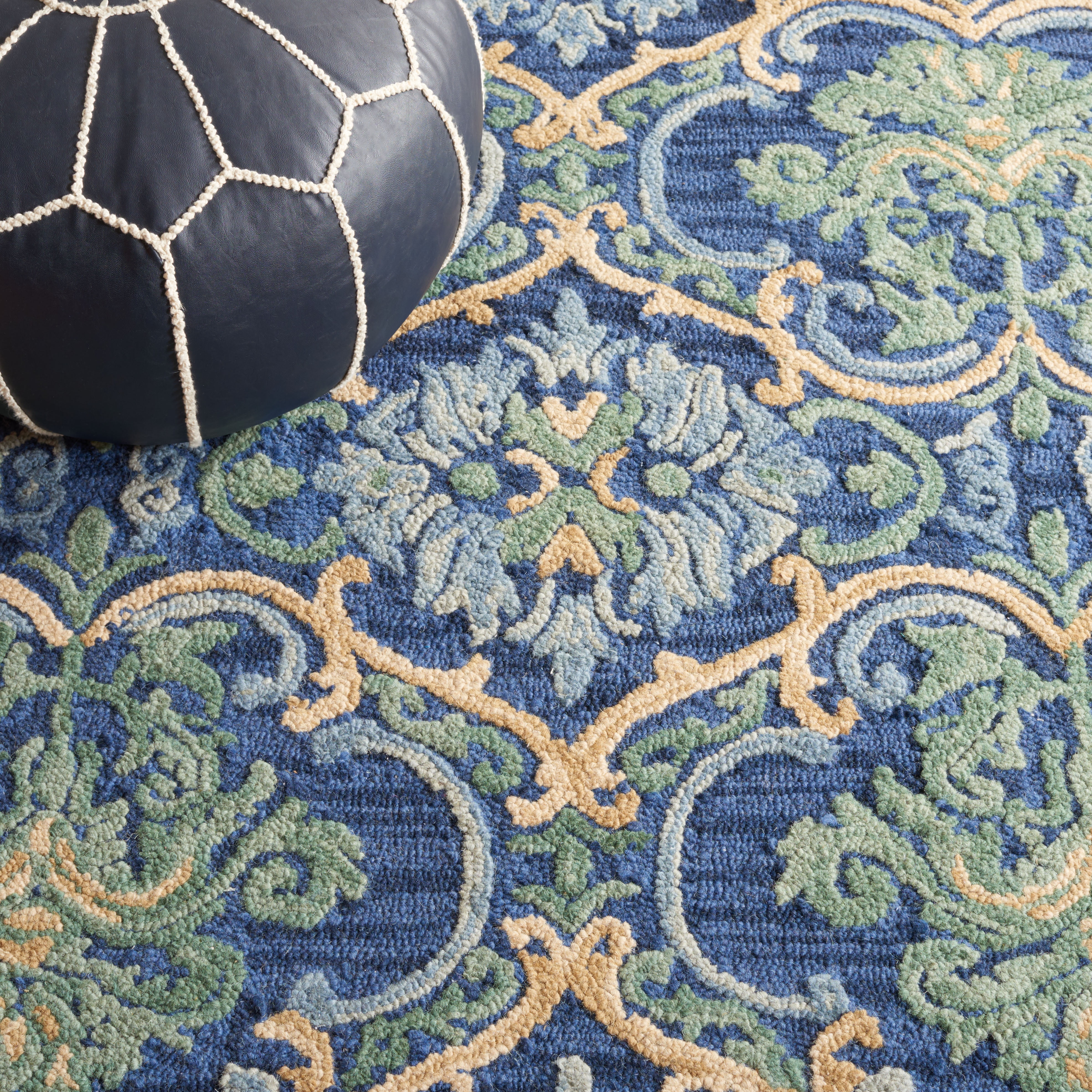 SAFAVIEH Blossom Abram Geometric Area Rug, Navy/Green, 4' x 4' Square