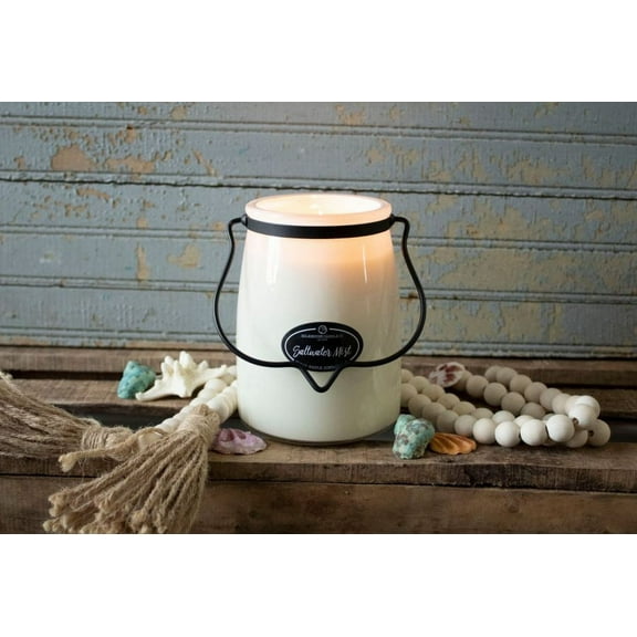 Milkhouse Candles 22 Ounce Jar Candle - SALTWATER MIST