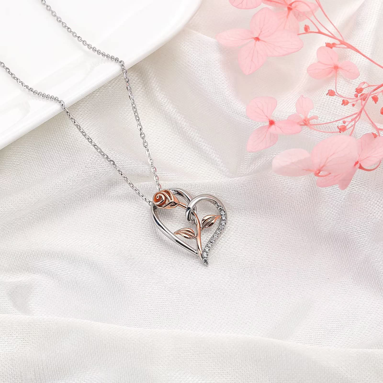 TATIANA■(silver925) tiny rose flower heart necklace/送料込 韓国発【TATIANA】(Silver925) Tiny Rose Flower Heart Necklace
