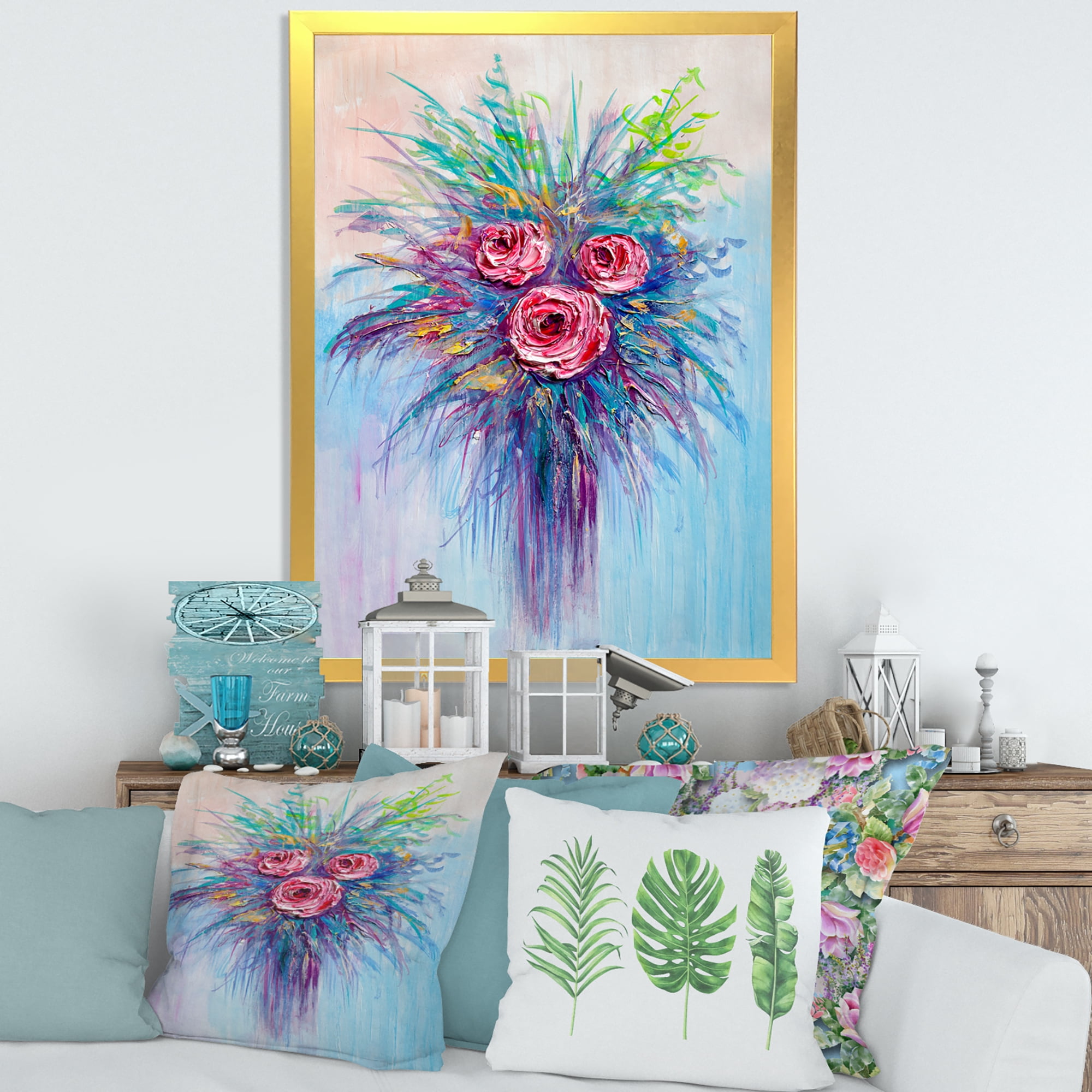 Designart 'Bouquet Of Red Roses In A Vase On Blue' Traditional Framed Art Print