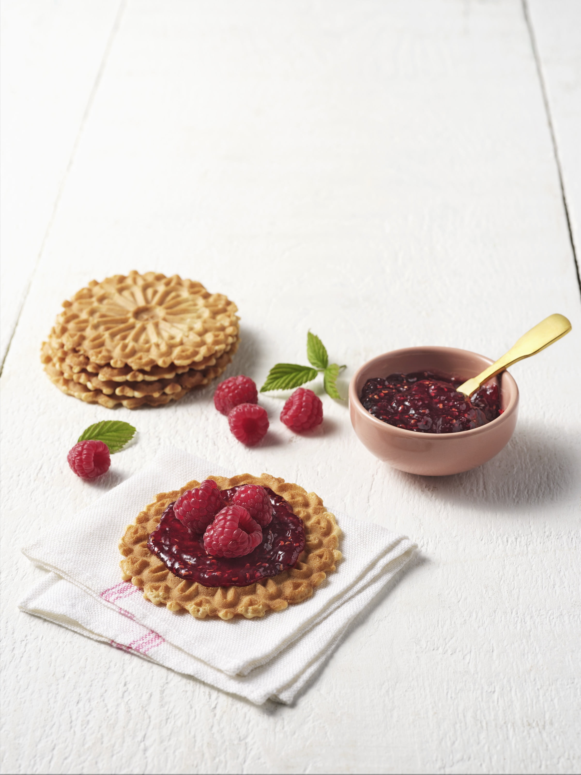 Reko Pizzelle Vanilla Waffle Cookies, Baked, Single pack, 5.25 oz, 150g