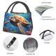 thumbnail image 4 of Easygdp Colorful Underwater Sea Turtle Bolsa de Almuerzo Insulada Reutilizable, Bolsa de Mano y Bandolera para Oficina, Trabajo, Viajes, 4 of 6