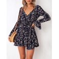 thumbnail image 2 of Vestido de mujer con estampado floral, escote en V, manga larga acampanada, dobladillo con volantes, vestidos cortos con cordón, 2 of 6