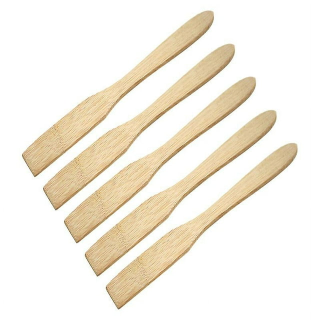 5 varillas de madera para mezclar.