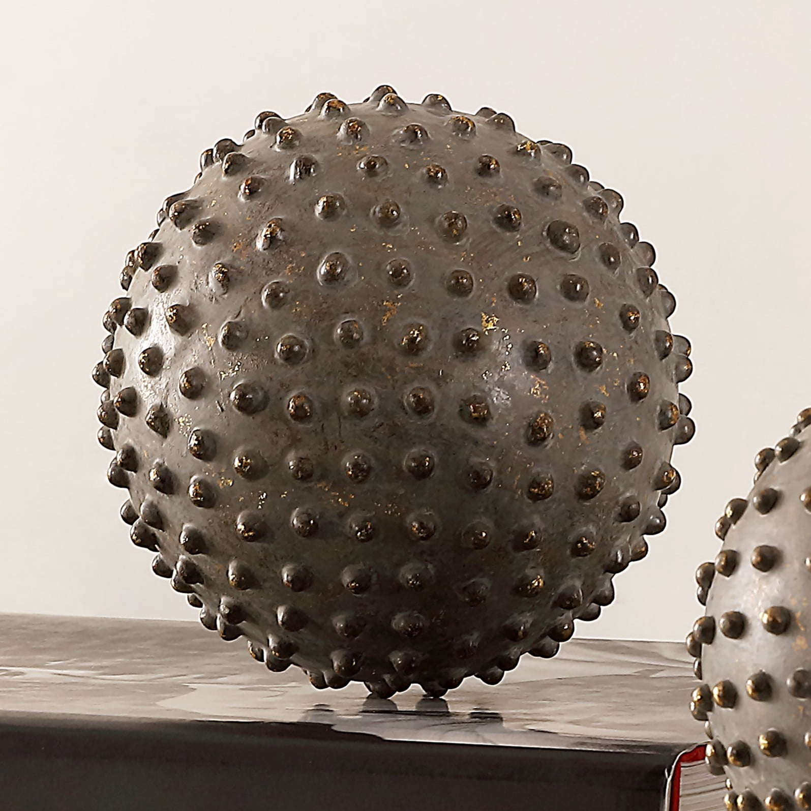 Safavieh Roni Brown 5"/6" Polyresin Decorative Balls (2 Count)