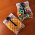 thumbnail image 2 of Paquete de 200 bolsas de plástico translúcidas para golosinas, bolsas para envolver galletas de panadería, pasteles, chocolates, dulces de Halloween, 9*22,5 cm, 2 of 4