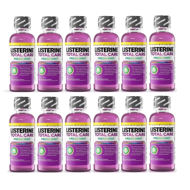 enjuague bucal listerine total care fresh mint, 95 ml, tamaño de viaje x12 — paquete de 12 botellas frontales en dos filas; botellas transparentes con líquido morado, etiquetas blancas y moradas que muestran 'Listerine Total Care Fresh Mint', tapas plateadas con sello, volumen 3.2 oz (95 ml). Suele usarse también como kit de viaje para higiene bucal en salidas cortas.