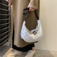 thumbnail image 3 of Bolso Bandolera Otoño Invierno Bolsos Acolchados Bolsos Hombro Grandes para Mujer (Blanco), 3 of 9