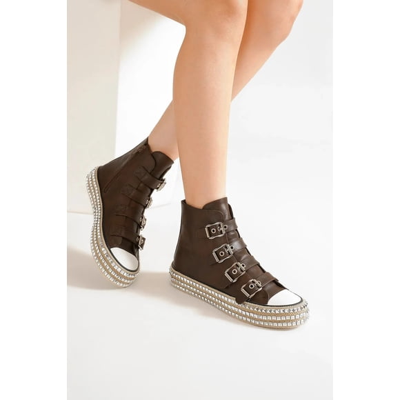 I AM A FASHION JUNKY Beast Fashion Multi-Buckle Straps Studded Platform Sneakers (DarkBrown, 7)